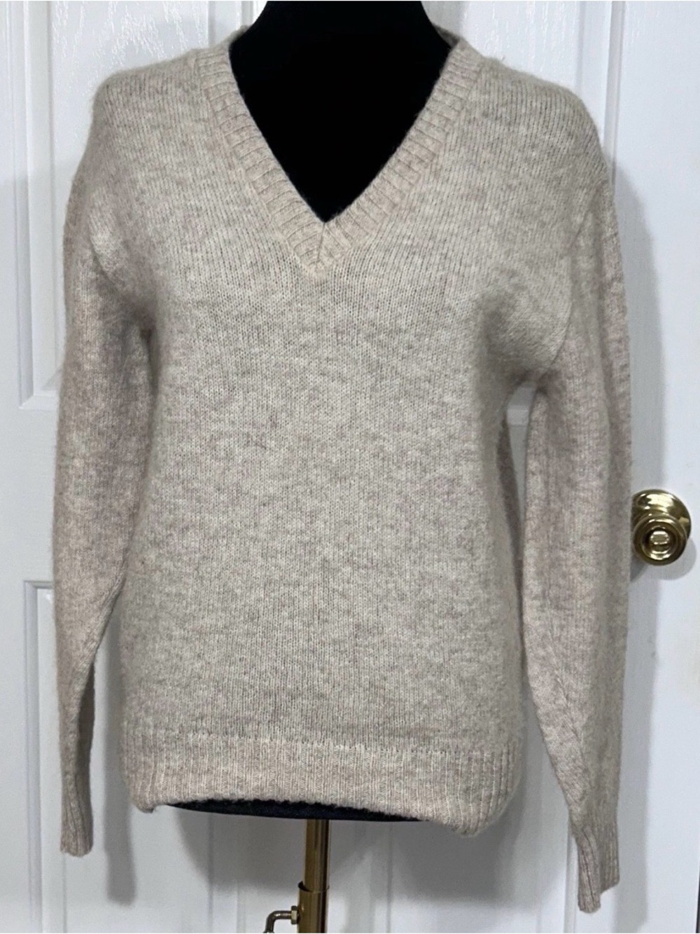 Vintage Puritan Shetland Wool Blend V-Neck Sweater Mens S Beige Made in USA
